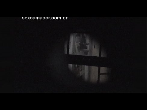 ❤️ Blondie tiġi filmata segretament minn voyeur tal-viċinat moħbi wara briks vojta ️ Porn iebes fil-porn mt.desixxxtube.ru ﹏