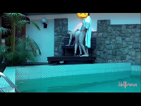 ❤️ Boss jistieden maid għall-pool, iżda ma setgħetx tirreżisti sħun ️ Porn iebes fil-porn mt.desixxxtube.ru ﹏